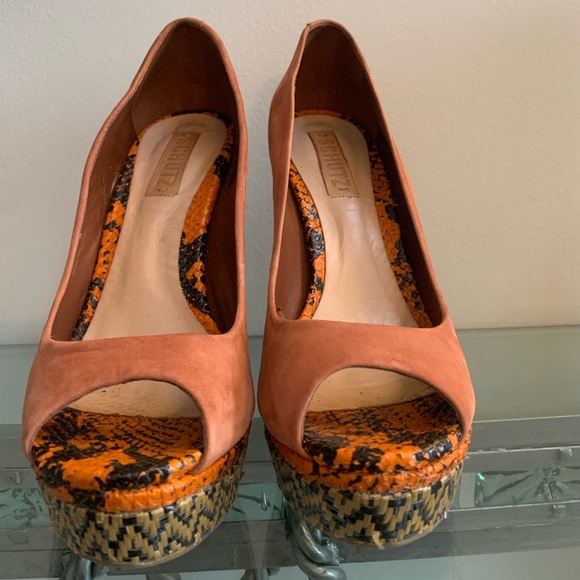 Schutz Wicker Nobuck Block Heel Platforms - Picture 3 of 13